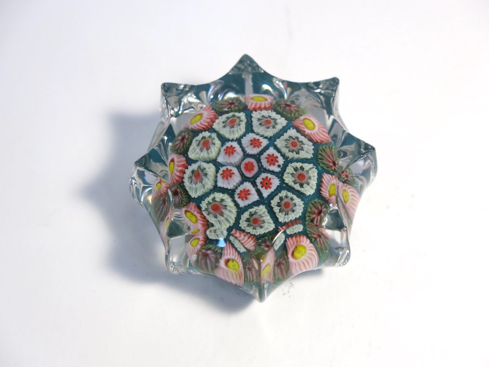 Strathearn Miniature Eight Pointed Star Concentric Millefiori Paperweight