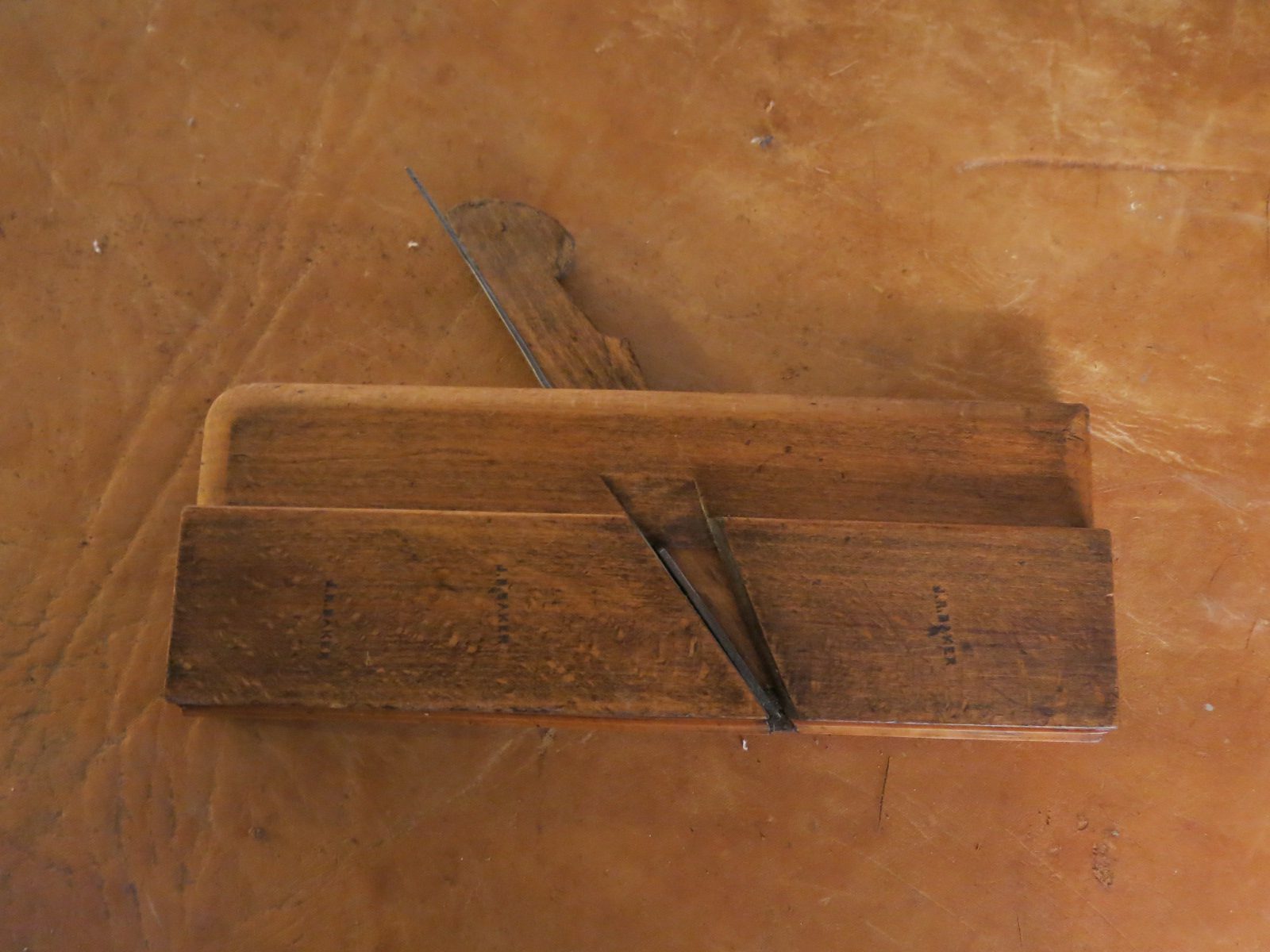 Antique King & Peach Hull 1/8 Wooden Moulding Plane