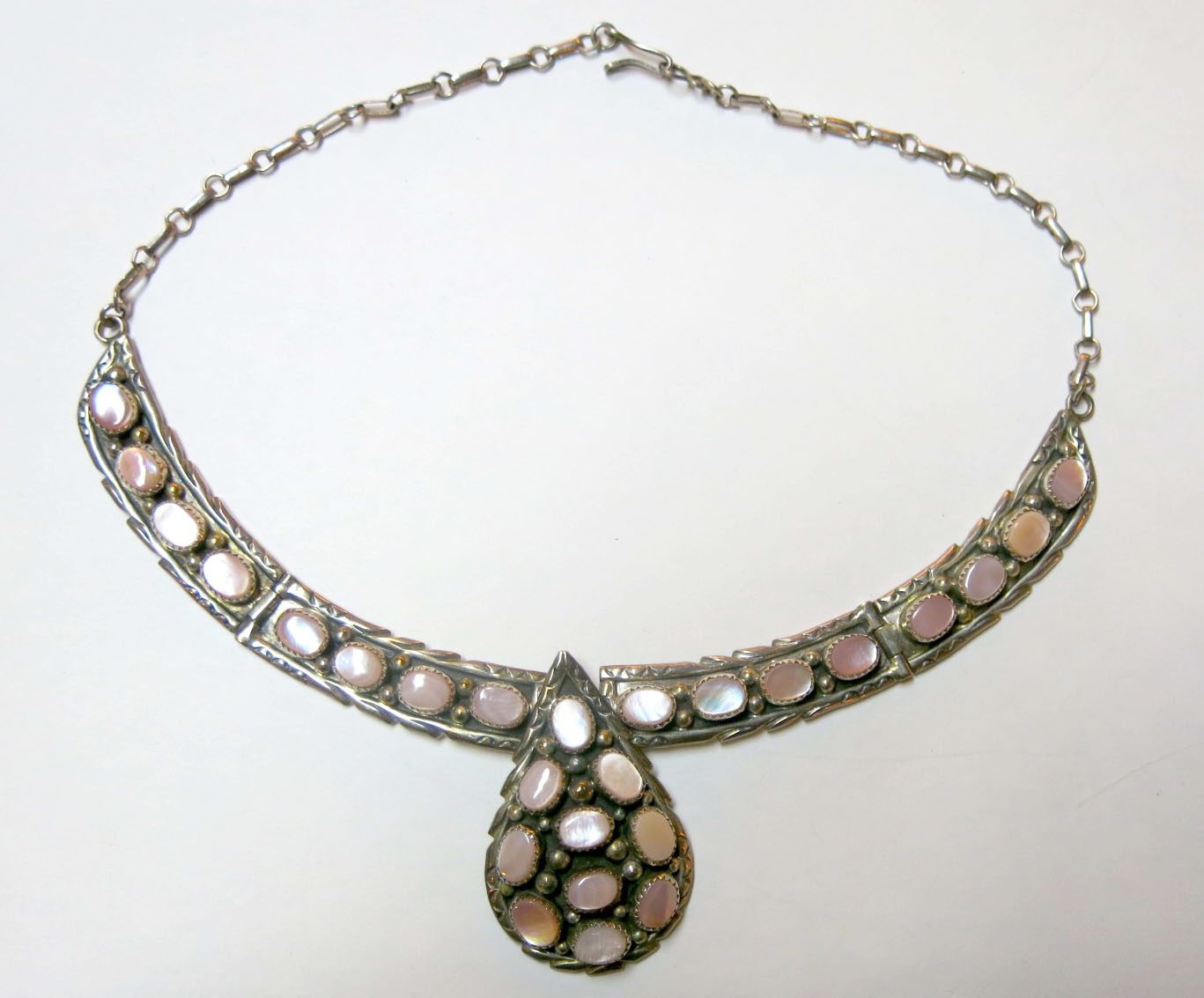 Edward Becenti Sterling Silver Mother of Pearl Necklace with Pendant